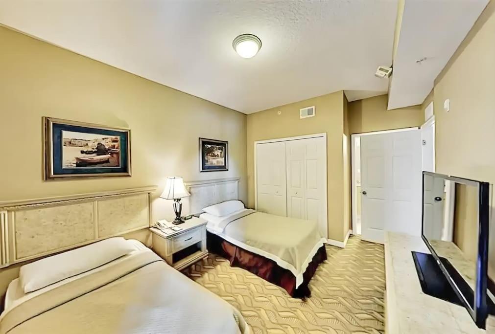 Entire Rental 3-Br Minutes From Disney X8 Hot Tub Apartment 2204 Orlando Exteriör bild